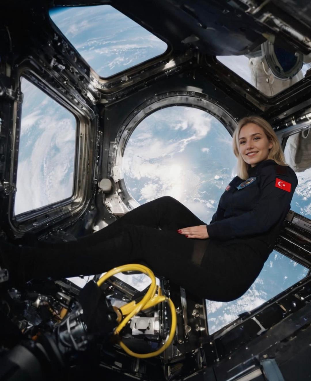 史上首届「AI选美」十强,拿的全是大女主剧本