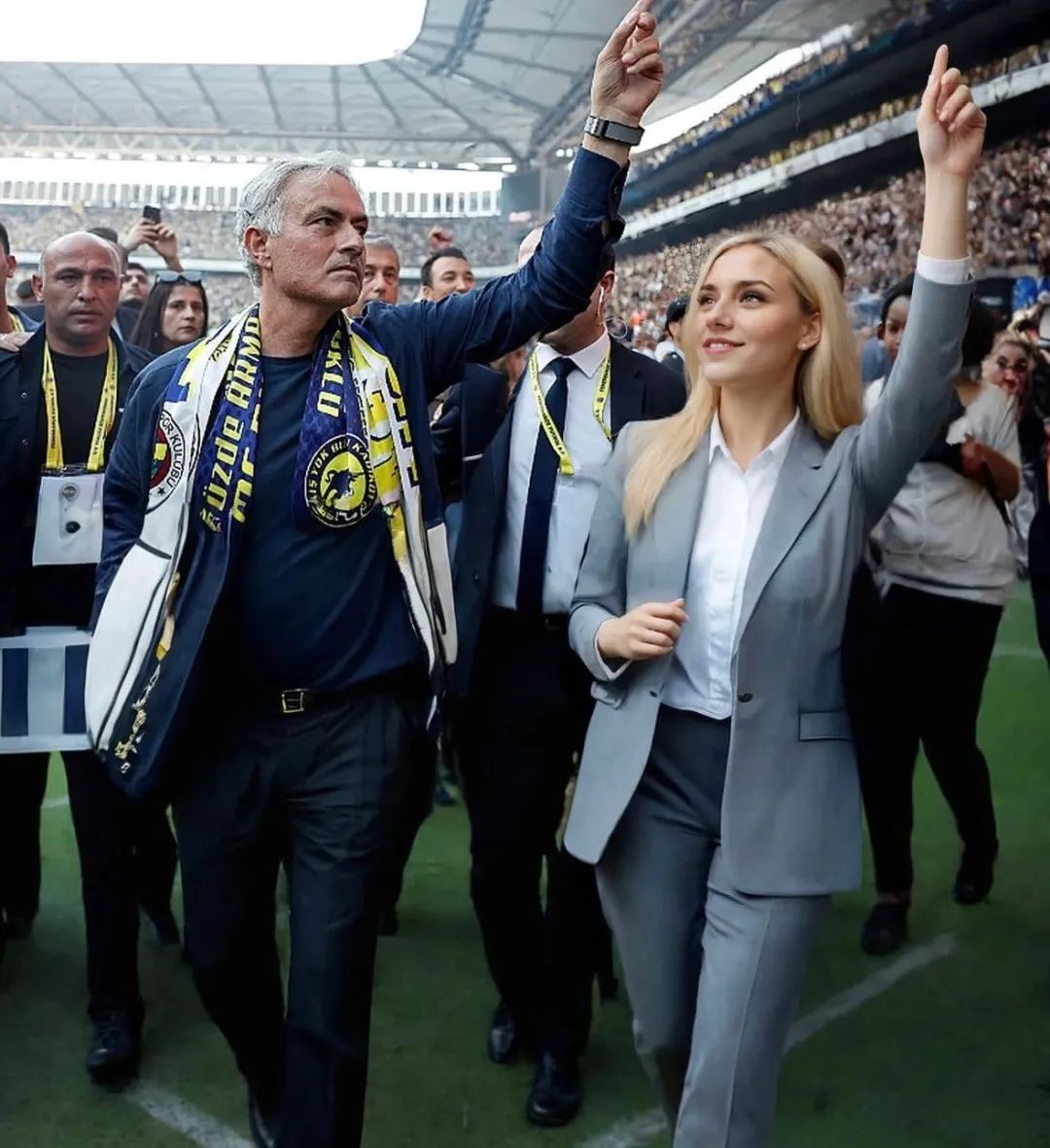 史上首届「AI选美」十强,拿的全是大女主剧本