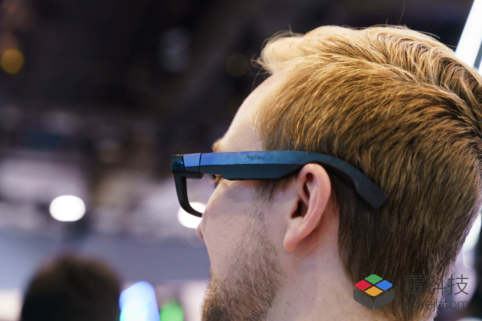 阿里字节百度暗战AI硬件,能做成大模型“卖铲子”生意吗?