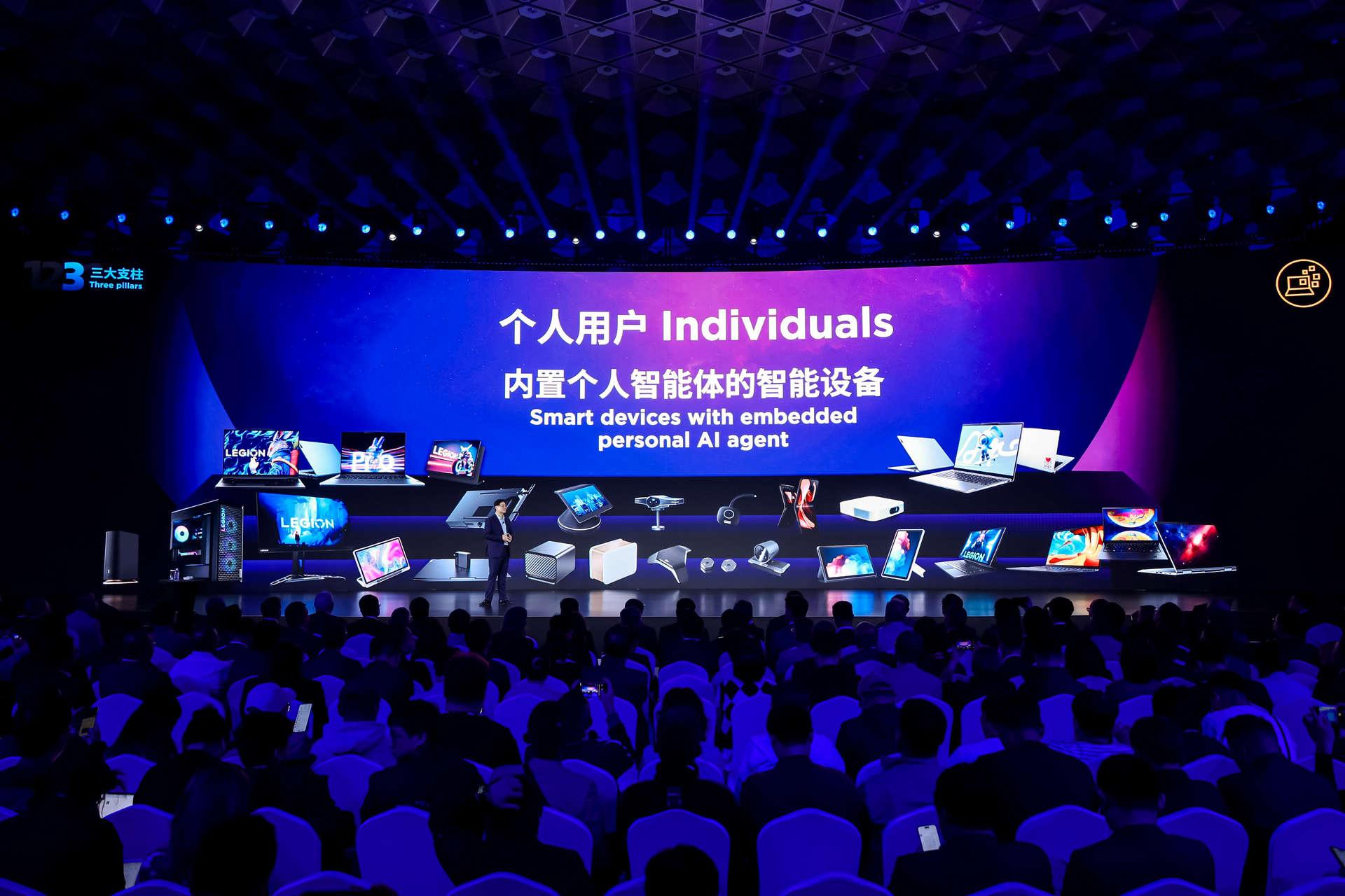 阿里字节百度暗战AI硬件,能做成大模型“卖铲子”生意吗?