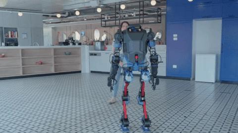 帮忙推车、陪你购物，波士顿动力的劲敌又整新活儿了