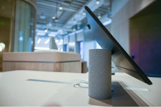 苹果计划推出AI桌面机器人