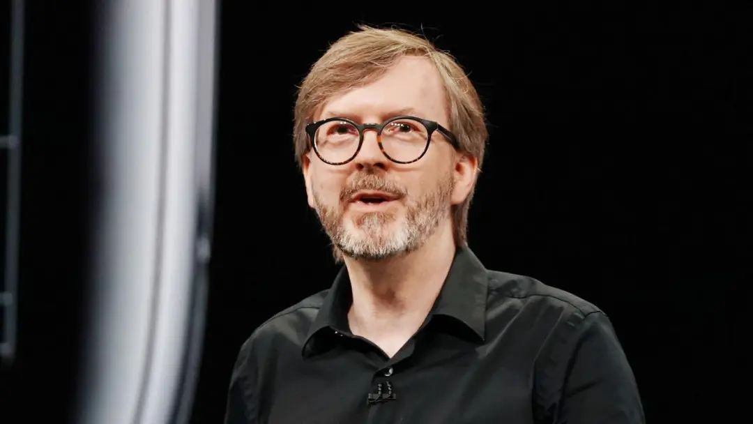 苹果秘密机器人曝光,7000元一台