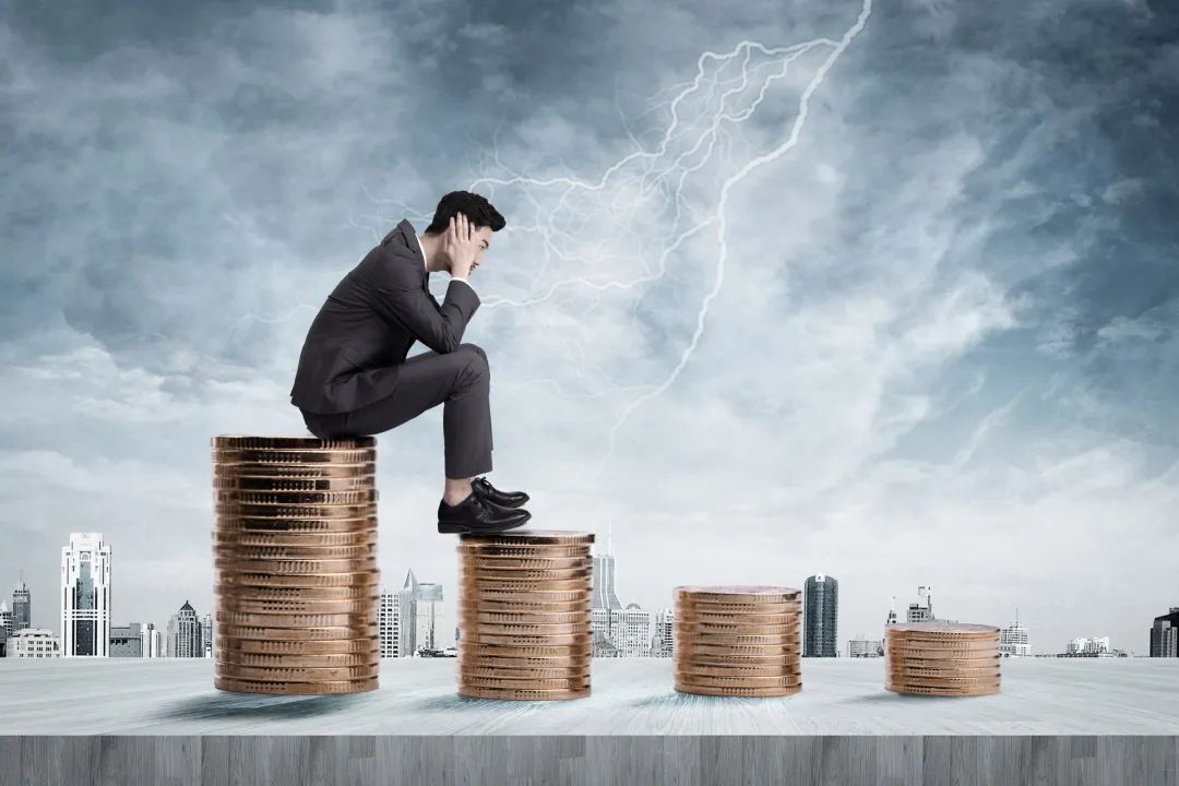 380亿AI巨头,又亏了24亿