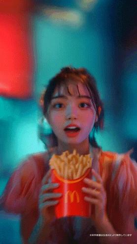 还在死磕镜头?聪明人已经用AI拍时尚广告大片了