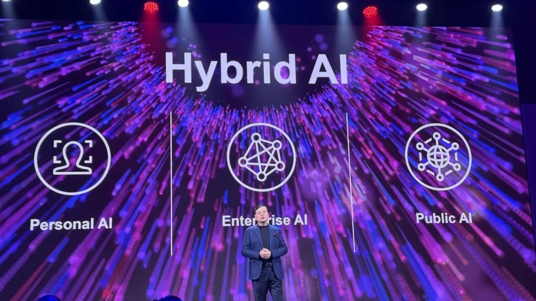 AI圈顶流捧场，黄仁勋苏姿丰都来了，联想亮AI Now智能体大招，连甩10多个重磅AI产品