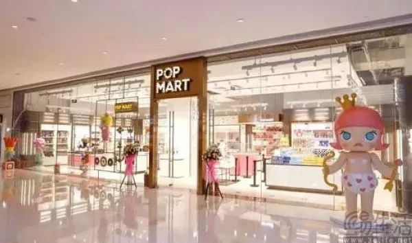 虚拟女友已没有前途,AI陪伴硬件或许才是未来