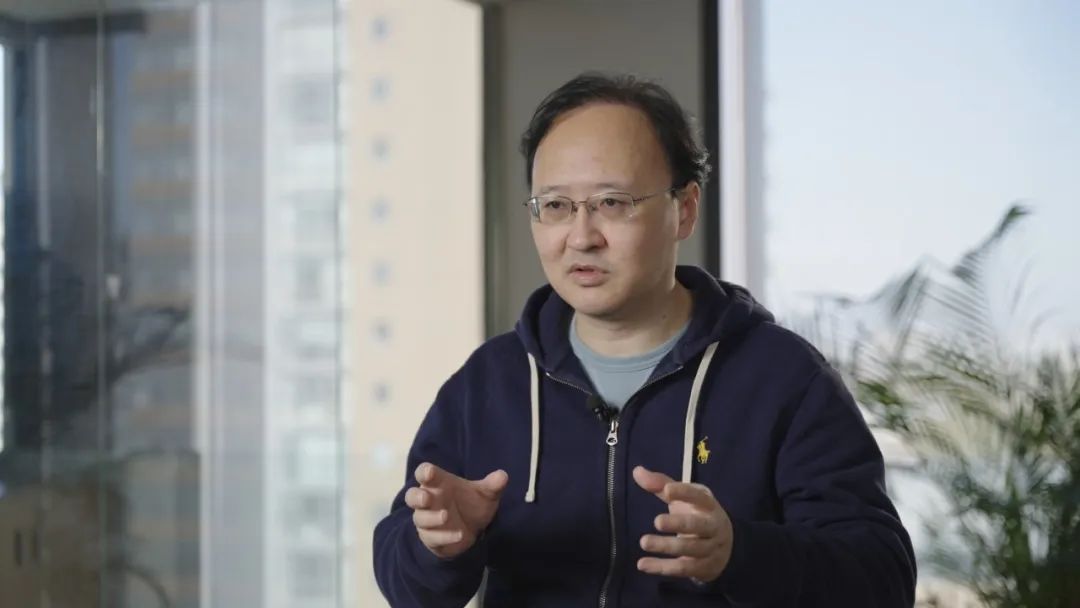 清华刘嘉教授:大模型是一个生命新物种