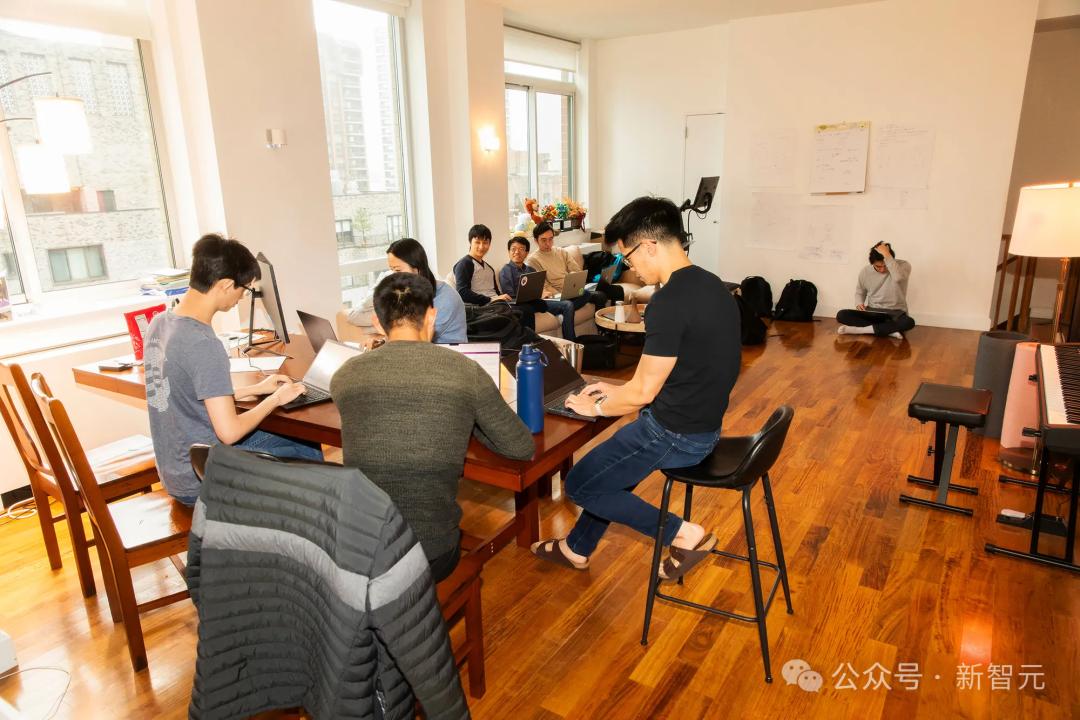 28岁IOI金牌华人得主打造「AI程序员军团」,6个月创估值20亿独角兽,人类编程效率暴涨8倍