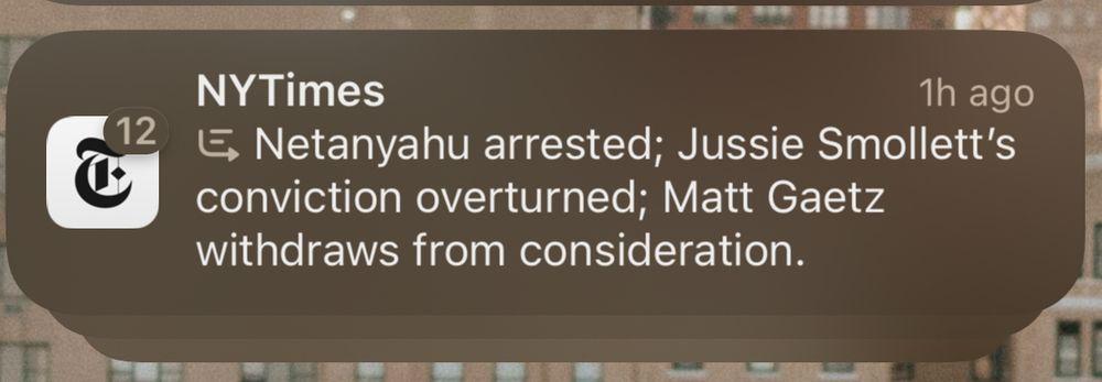 苹果 AI 总结新闻闹乌龙,这比“标题党”更令人担心