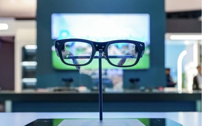 CES 2025前瞻:AI硬件爆发 ,中国飞车将亮相