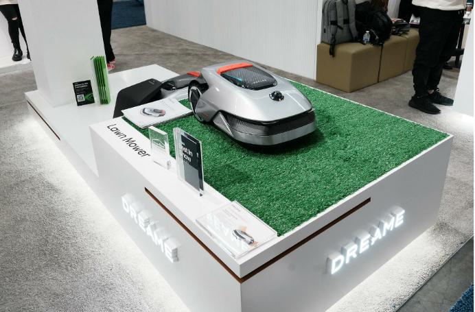 CES 2025前瞻:AI硬件爆发 ,中国飞车将亮相